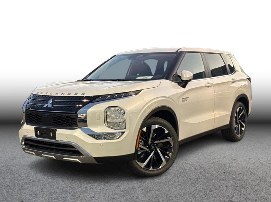 2025 Mitsubishi Outlander PHEV SE in White — front three-quarter view