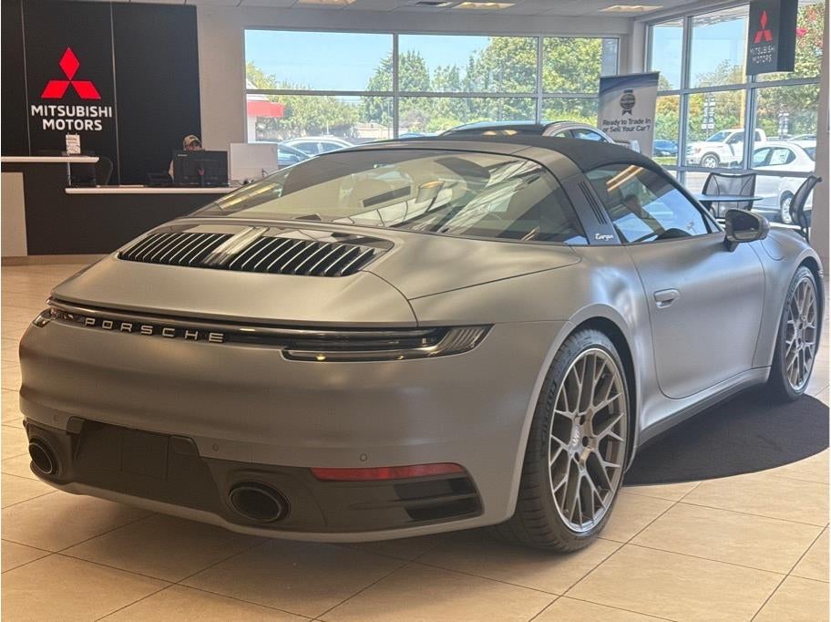 2024 Porsche 911 — detail view