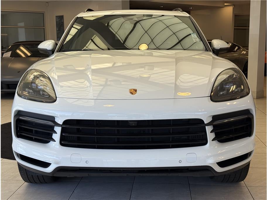 2022 Porsche Cayenne — side profile view