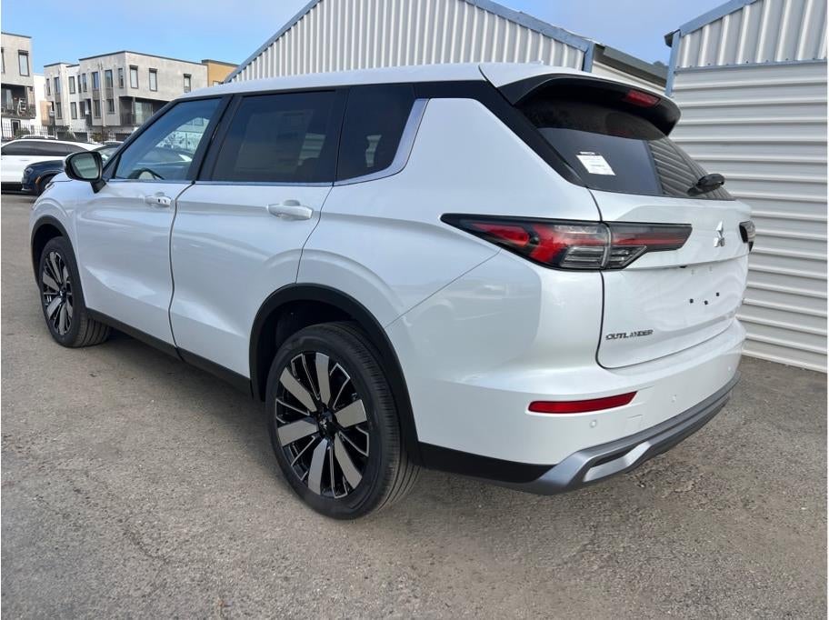 2026 Mitsubishi Outlander — interior view