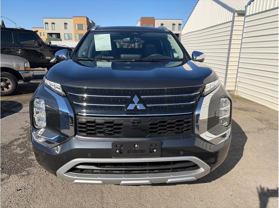 2025 Mitsubishi Outlander PHEV — side profile view