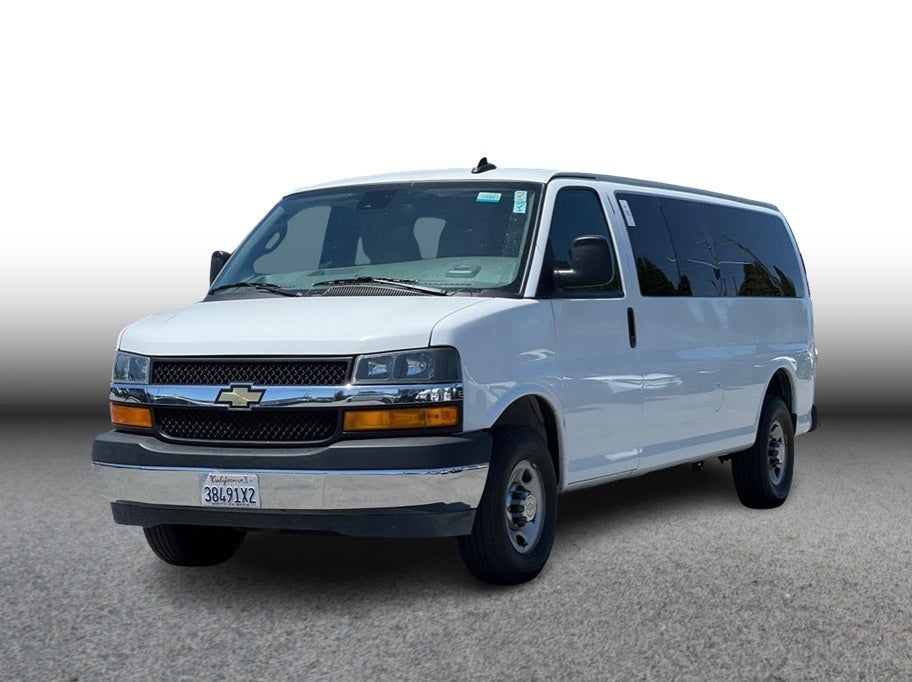 2024 Chevrolet Express 3500 Passenger LT Extended Van 3D in White — front three-quarter view