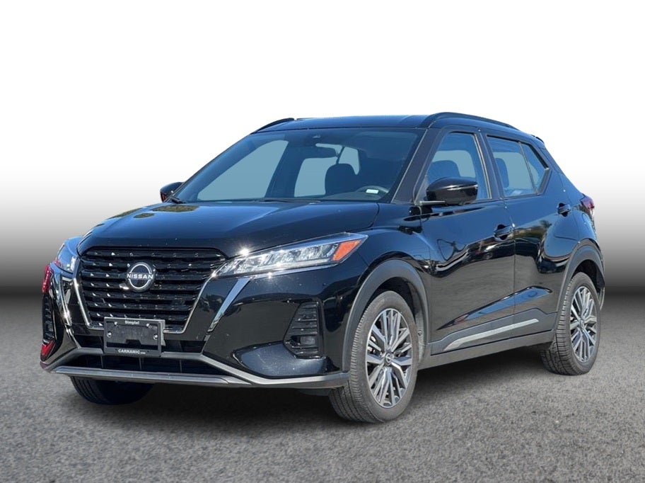 2024 Nissan Kicks SR Sport Utility 4D in Black — front three-quarter view