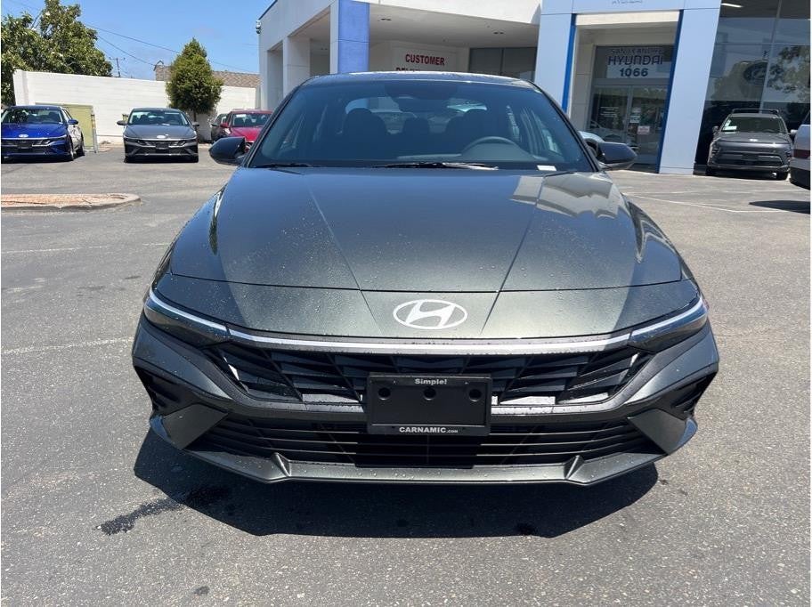 2025 Hyundai Elantra HEV — side profile view